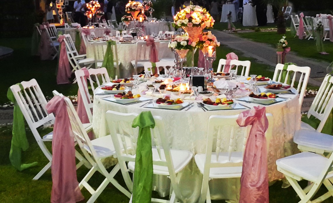 10 kişilik masa düzeni